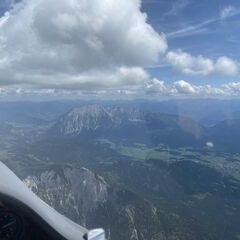 Flugwegposition um 13:31:17: Aufgenommen in der Nähe von Gemeinde Grundlsee, 8993, Österreich in 2657 Meter
